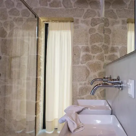 Mega Lithari Corfu Luxury מלון *