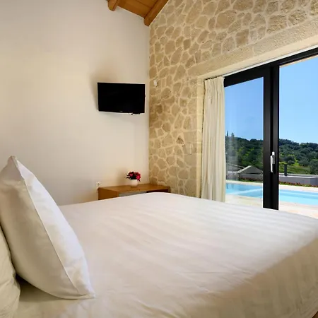 Mega Lithari Corfu Luxury מלון